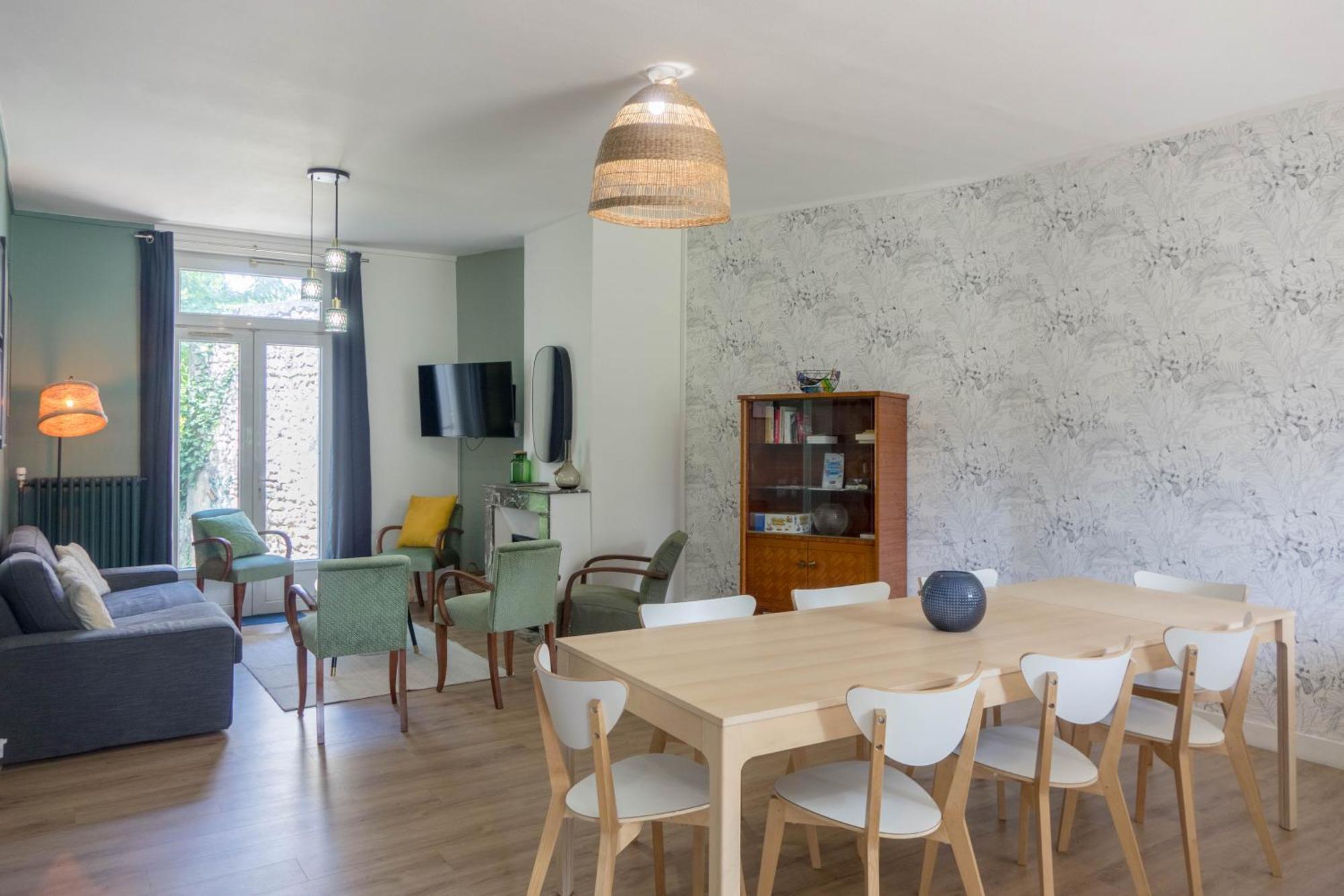 - Maison De De Gamme Au Calme - 4 Avec Garage - Proche De Toutes Les Commodites - La Maison D'a Cote * Orleans